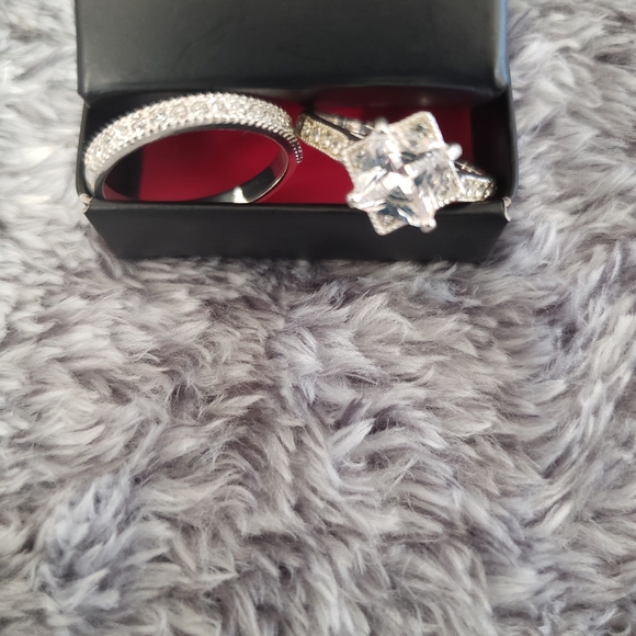 Women's ring set, Size 8, NWOT - Picture 6 of 7